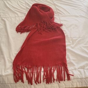 Neosan Neosan Fringe Chunky Cable Knit scarf.. Color= Med. Red Never worn